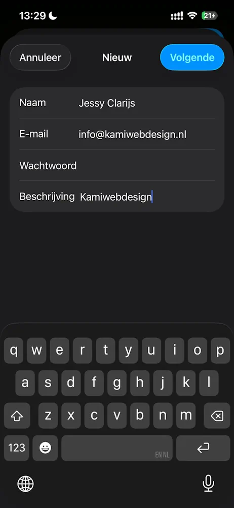 iPhone: accountgegevens van het e-mailadres invullen