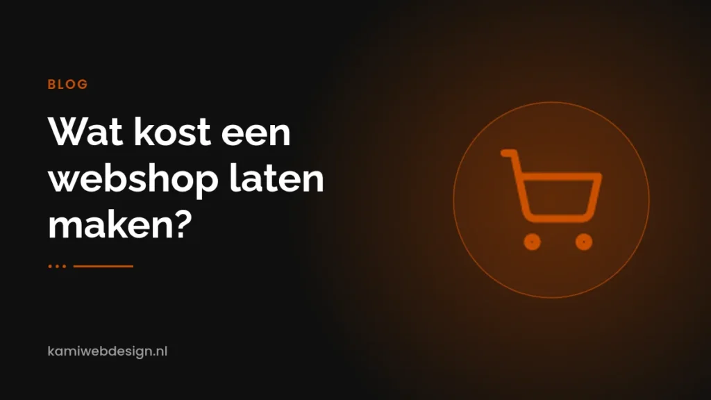 Laptop met een geopende webshop naast een betaalpas en verzenddozen, als beeld bij de kosten van een webshop laten maken